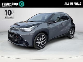 Toyota Aygo Hybrid 115 GR Sport | Storm grey met zwart dak | Nieuw uit voorraad leverbaar |
