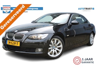 BMW 3-serie Cabrio 330i | 3.0L 6 Cilinder 272 Pk | Elektrisch verstelbare stoelen | Parkeersensoren achter | Stoelverwarming | Climate controle | Navigatie | Lederen bekleding |