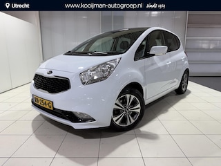 Kia Venga 1.4 CVVT Summer Edition Trekhaak, All Season banden, glazen panorama-dak, Navigatie, Camera.