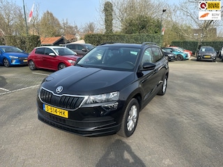 Skoda Karoq 1.0 TSI Style , navigatie , pdc voor en achter + camera