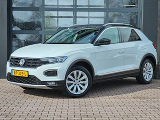 Volkswagen T-Roc 2.0 TSI 190PK 4Motion Sport | Automaat | LED | Trekhaak | Navi | ACC | Twotone | PDC voor en achter | All-seasons |