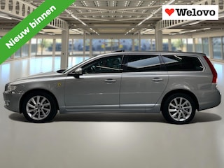 Volvo V70 2.0 D4 Summum Stoel koeling+verwarming, trekhaak, schuifdak...