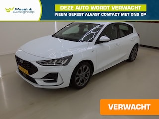 Ford Focus 1.0 EcoBoost Hybrid 125pk ST-Line | Navigatie | Licht metalen velgen
