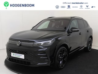 Volkswagen Tiguan 1.5 eHybrid R-Line Edition | SoH 100% | Panoramadak | Trekhaak | Black style | Head-up display | Harman/kardon audio | 360 camera | Adaptieve demping | Stoelverwarming voor en achter |