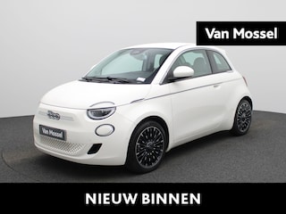 Fiat 500 42 kWh La Prima | Climate Control / ECC | Licht metalen velgen 17 inch | Cruise control | Navigatie | Lederen bekleding beige | Stoelverwarming | LED koplampen  Park Distance Control voor en achter | Achteruitrijcamera \