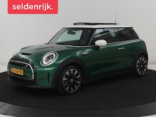 Mini Mini Yours 33kWh | SOH 100% | Panoramadak | Leder | Stoelverwarming | Camera | Warmtepomp | Keyless | Head-Up | Carplay | Navigatie | Full LED | Park Assist