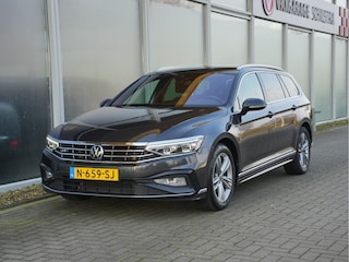 Volkswagen Passat Variant 1.5 TSI R-Line Business + | Achteruitrijcamera | Apple Carplay/Android Auto