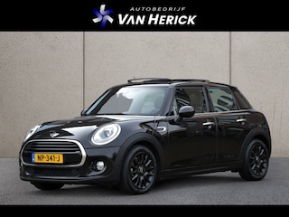 Mini Cooper 1.5 Pepper Business Automaat | Panoramadak | LED Koplampen | Navigatie