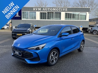 MG 3 Hybrid+ 1.5 Hybrid+ Luxury KEYLESS| 4000KM!!| VAN €22.900,- NU VOOR SLECHTS €18.877,- Uw LENTEVOORDEEL €4.023,- |DODE HOEK SENSOR| RONDOMZICHT CAMERA| FABRIEKSGARANTIE T/M 2031| STOEL + STUURVERWARMING|