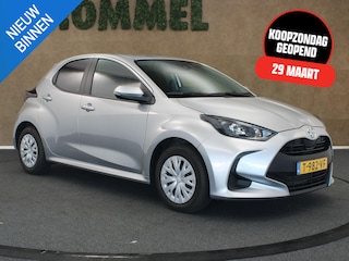 Toyota Yaris 1.5 VVT-i Active - ORIGINEEL NEDERLANDSE AUTO - ACHTERUITRIJCAMERA - AIRCO (AUTOMATISCH) - CRUISE CONTROL ADAPTIEF - APPLE CARPLAY/ANDROID AUTO - LEDEREN STUURWIEL - VERKEERSBORD HERKENNING