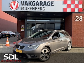 Seat Leon ST 1.2 TSI Style First Edition // NAVI // PDC V + A // TREKHAAK // CRUISE // BOEKJES ERBIJ NETJES ONDERHOUDEN //