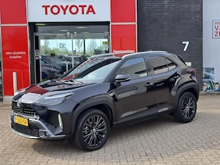 Toyota Yaris Cross 1.5 Hybrid Adventure PDC TREKHAAK CAMERA BLIND SPOT STUUR- & STOELVERWARMING