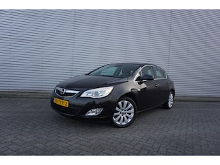 Opel Astra 1.4 Turbo Cosmo Airco / Cruise / Parkeers. / Elektr. ramen / Trekhaak / Lm velgen / NAP