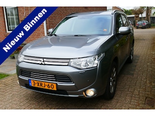 Mitsubishi Outlander 2.0 PHEV Executive Edition. Navi, Camera, 18"LMV, Haak 1500kg