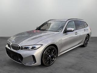 BMW 3-serie Touring 330 E M Sport Automaat