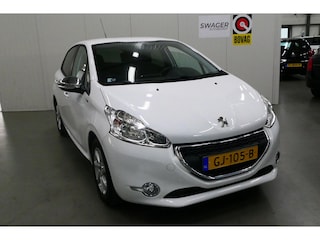 Peugeot 208 1.2 PureTech 82PK 5D Style (Dealer onderhouden)