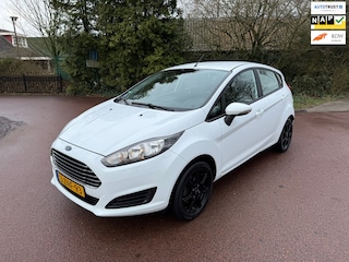 Ford Fiesta 1.0 Style / Navi / Airco / Apk / NAP / pdc / Lm / Trekhaak