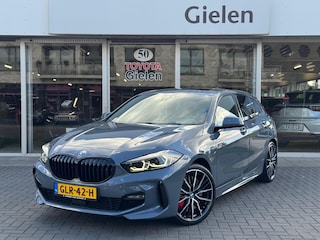 BMW 1-serie (f40) 118i M Sport | Panoramadak, 19 inch, Leer, Stoel + Stuurverwarming, Keyless, Elektrische achterklep, Parkeercamera