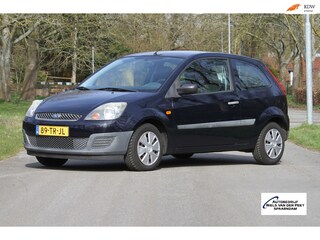 Ford Fiesta 1.3-8V Champion / Airco / Elektrische ramen / Van pas tweede eigenaar / APK tot 29 april 2027