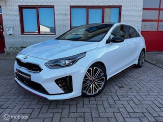 Kia Ceed 1.6 T-GDi GT PANODAK/LEER/NAVI/CAMERA