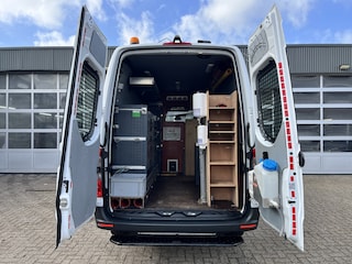 Mercedes-Benz Sprinter 314 2.2 CDI L2H2 Werkplaats inrichting Airco Cruise controle Kastinrichting Omvormer Apple carplay 360*Camera 1e Eigenaar Euro 6 Bpm vrij voor particulier gebruik!!