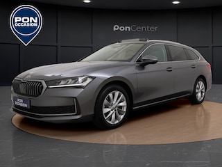 Skoda Superb Combi 1.5 TSI MHEV First Edition | Pano Dak | Trekhaak | Camera | Parkeerhulp | Stuur-/Stoelverwarming V+A | 17'' |