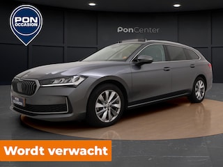 Skoda Superb Combi 1.5 TSI MHEV First Edition | Pano Dak | Trekhaak | Camera | Parkeerhulp | Stuur-/Stoelverwarming V+A | 17'' |
