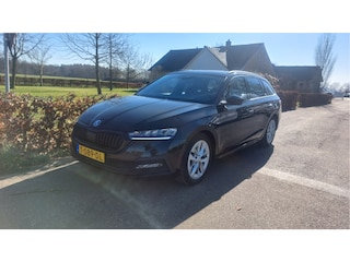 Skoda Octavia Combi 1.0 e-TSI Sport Business CLIMA/NAVI/AUTOMAAT BJ 2023