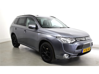 Mitsubishi Outlander 2.0 PHEV Instyle+ LEDER-SCHUIFDAK-Trekhaak-PHEV-privacyglas-Camera-keyless-stoelverwarming, nieuwe all-season banden