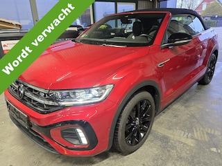 Volkswagen T-Roc 1.5 TSI R-Line | Apple Carplay | Android Auto | Stuurverwarming | Stoelverwarming | Camera | Adaptieve Cruise Control | Lane Assist | Dodehoeksensor | DAB |