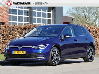 Volkswagen Golf 1.4 eHybrid Style | schuifdak | verwarmd stuur | IQ- light | massagestoelen