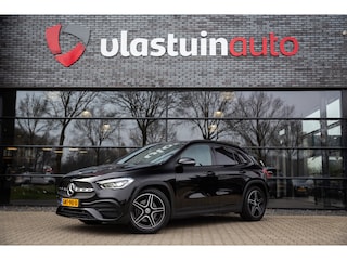 Mercedes-Benz GLA 200 AMG Line , Trekhaak, Achteruitrijcamera, Stoelverwarming,