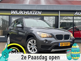 BMW X1 SDrive18i Executive Automaat met Climate !!! Leder !!! Carplay !!! Unieke km stand !!!