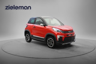 Ligier JS60 dCi Chic Sun - 2022 - 7.388 Km-  Leer, Camera, Stuurbekrachtiging