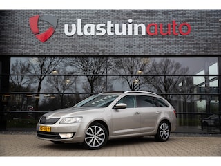 Skoda Octavia Combi 1.6 TDI Greentech Edition Businessline , Panoramadak, Trekhaak, Achteruitrijcamera,