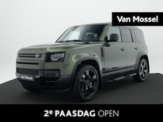 Land Rover Defender 110 2.0 P300e 110 Forest Edition | 22"Gloss Black | Zijtreden | Classis Defender spatlappen | Trekhaak | Black Pack | Cold Climate Pack | Schuifkanteldak | MY'26 |