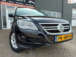 Volkswagen Tiguan 1.4 TSI Track&Field 4Motion 6 bak met elec. panoramadak en navigatie en parkeersensoren en trekhaak en bluetooth
