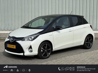 Toyota Yaris 1.5 Hybrid Dynamic Bi-Tone / Dealer Onderhouden / Fabrieksgarantie t/m 07-2027 / Navigatie / Camera / Cruise Control / Bluetooth / Climate Control / Keyless /