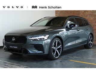 Volvo V60 T8 Plug-in hybrid AWD Ultra Dark | Head-Up Display | Panoramadak | 360° Parkeercamera | Privacy Glass | Stoelverwarming | Stuurwielverwarming | 19'' Lichtmetalen velgen | Google Infotainment | Parkeersensoren voor + achter