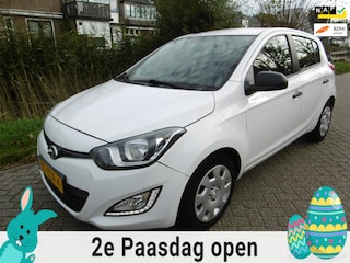 Hyundai i20 1.2i 86pk 4-Cil. 5-deurs Airco SCHADE DEUR EXPORT / HANDELSAUTO