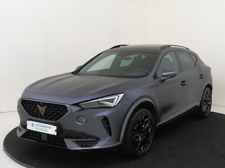 Cupra Formentor 1.4 e-Hybrid VZ Performance | Panoramadak | Trekhaak | Kuipstoelen | Beats audio | 360 camera | Lederen bekleding | Cupra mode | Stoel- en stuurwielverwarming | Parkeerassistent |