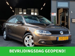 Volkswagen Jetta 1.4 TSI Highline|Schuifdak|Cruise|PDC|Clima