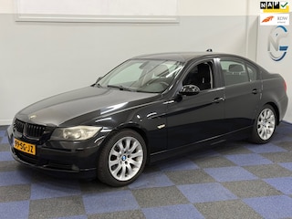 BMW 320i Dynamic Executive / NETTE AUTO / RIJDT SCHAKELT GOED / DEALER ONDERHOUDEN
