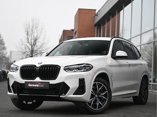 BMW X3 xDrive30e 292PK M-Sport Electr/Tr.Haak Keyless Sfeerverl Camera 19-Inch Black&White!