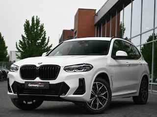 BMW X3 xDrive30e 292PK M-Sport Electr/Tr.Haak Keyless Sfeerverl Camera 19-Inch Black&White!