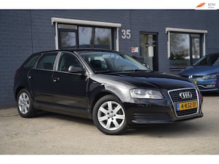 Audi A3 Sportback 1.6 TDI Attraction Airco, Cruise, Trekhaak