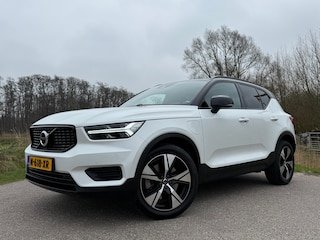Volvo XC40 1.5 T4 Recharge R-Design Automaat / Panoramadak / Leder-Alcantara / Camera / Navi / 19" Velgen / Clima / PDC / Cruise /