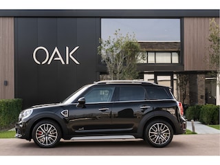 Mini Countryman 2.0 Cooper S ALL4 | JCW-Trim | Navigatie | Panorama | Lounge Leder | Head-Up | Camera | 18"LM | Midnight Black
