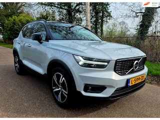 Volvo XC40 1.5 T3 R-Design / panoramadak