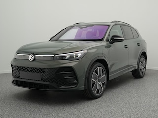 Volkswagen Tiguan R-Line Edition 1.5 eHybrid 272 PK | Trekhaak | Panoramadak | Leder | harman/kardon | Stuur & Stoelverwarming |